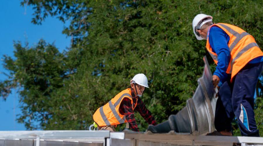 Professional gutter cleaning in Forney, TX